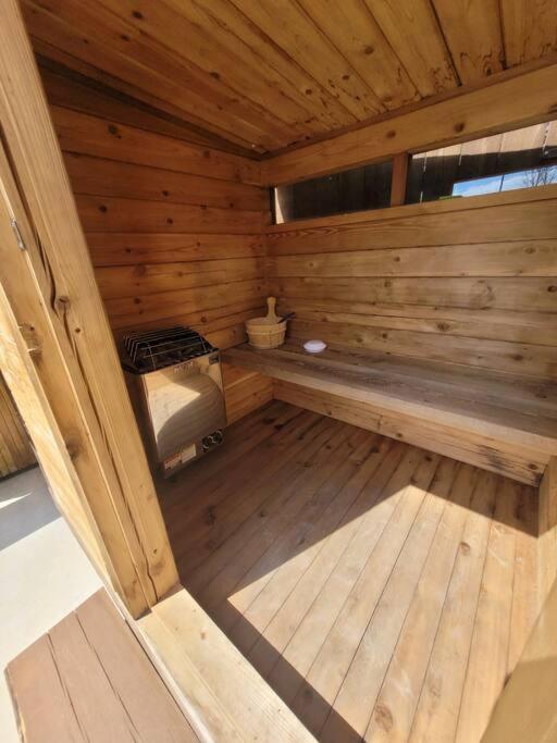 The Best 2 Bedrooms Suite In Revelstoke! Esterno foto